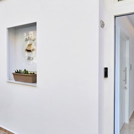 Pil Poul Athens Rooms ภายนอก รูปภาพ
